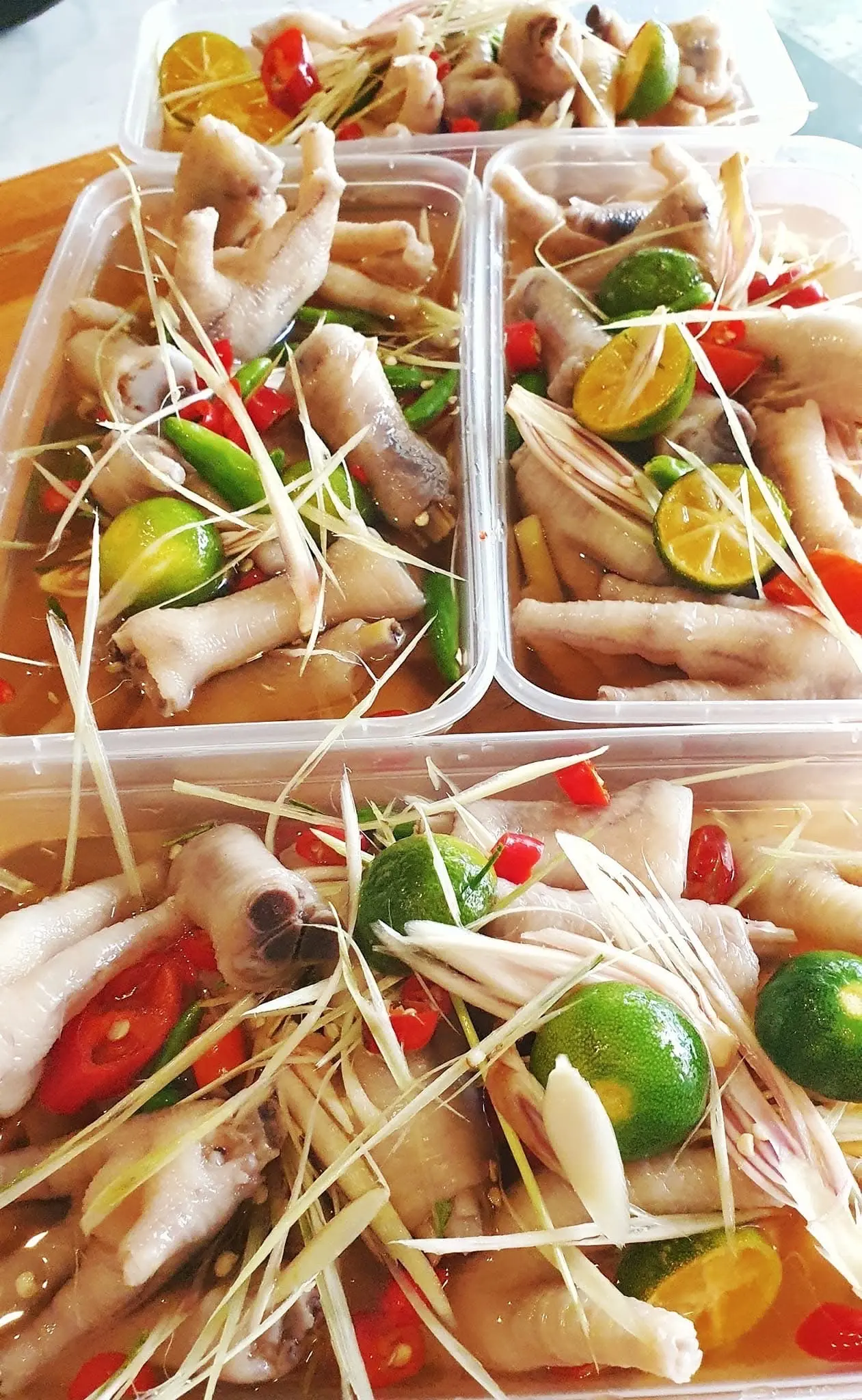 Hình ảnh Chân gà sả tắc size "đã ghiền"