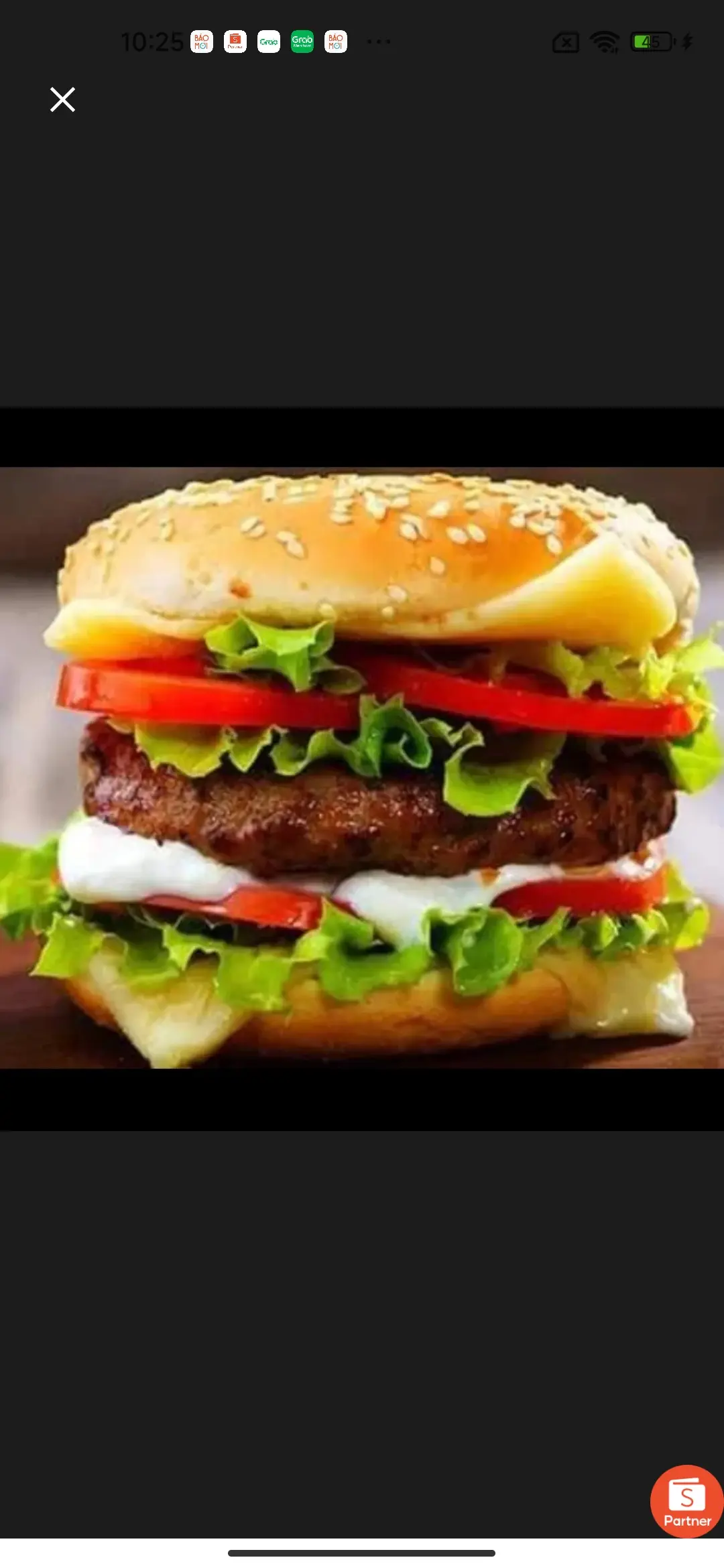 Hình ảnh HAMBURGER BÒ TRỨNG PHÔ MAI