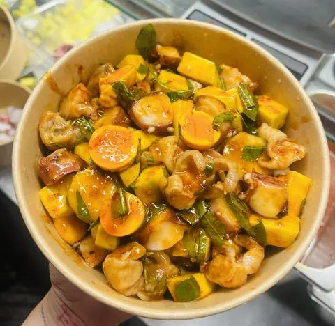 Hình ảnh Thập cẩm sốt thái