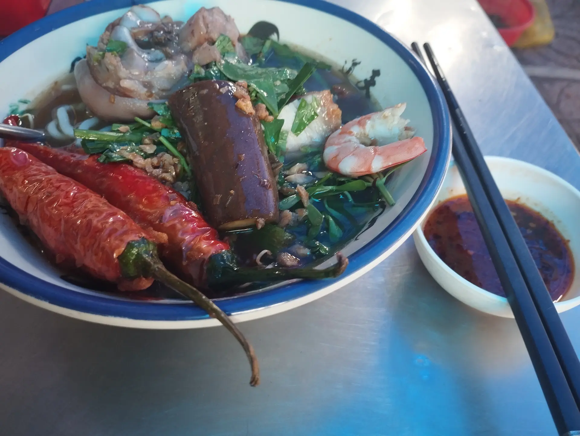 Hình ảnh bún mắm heo quay chả cá