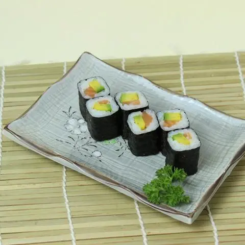 Hình ảnh MAKI BƠ CÁ HỒI