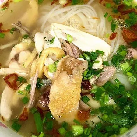 Hình ảnh hủ tíu mềm mì gà xé + viên
