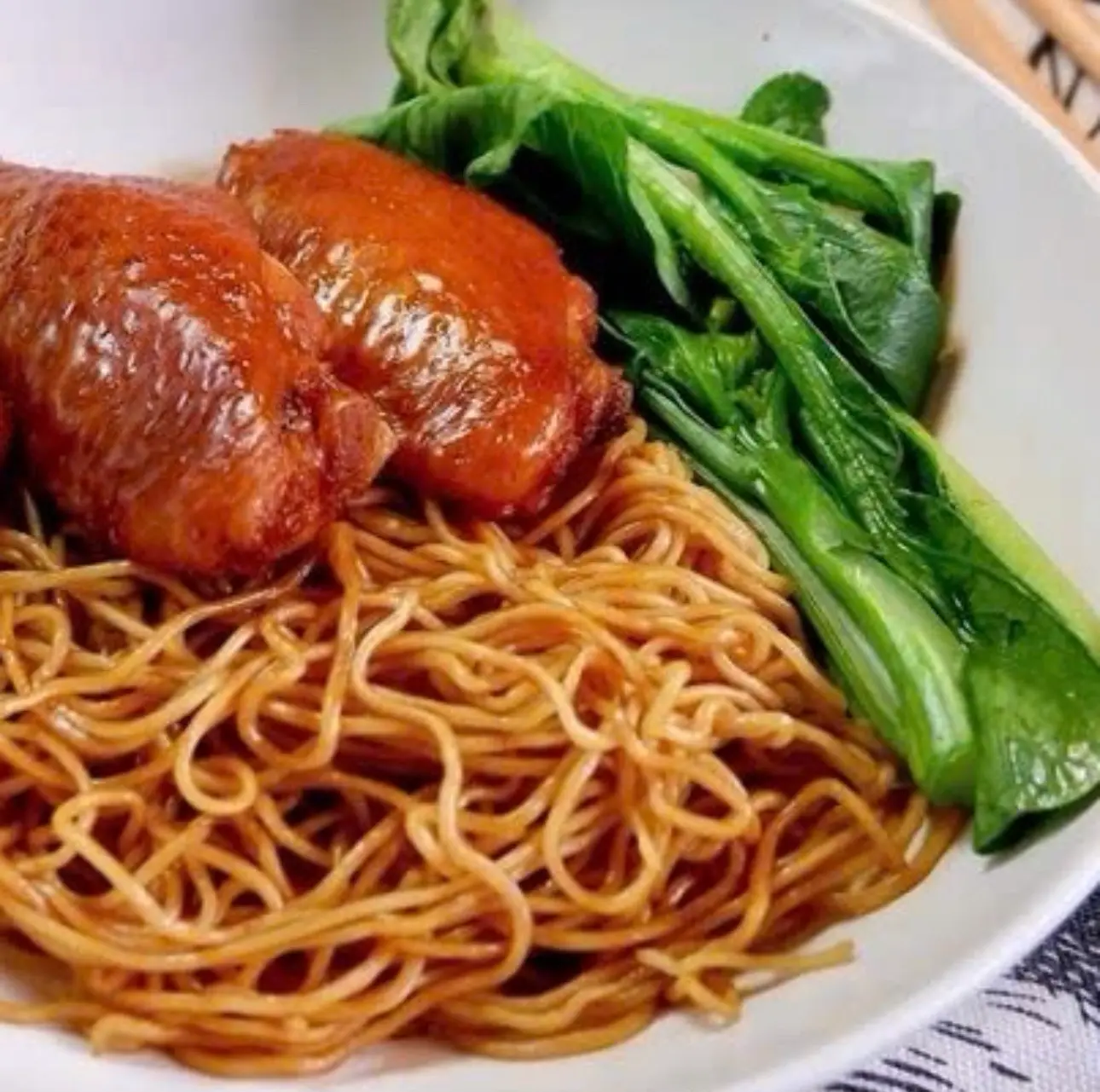 Hình ảnh Mì Khô Gà Giòn Trộn Sốt Dầu Hào | Món Mới
