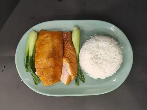 Hình ảnh Cơm gà xốt tương - Soy Sauce Chicken - 油雞