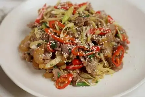 Hình ảnh bê xào sả ớt 