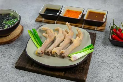 Hình ảnh Chân gà hấp - cặp