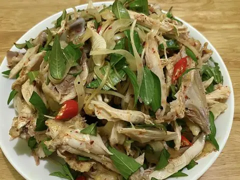 Hình ảnh Gà Xé Phai 1/2con