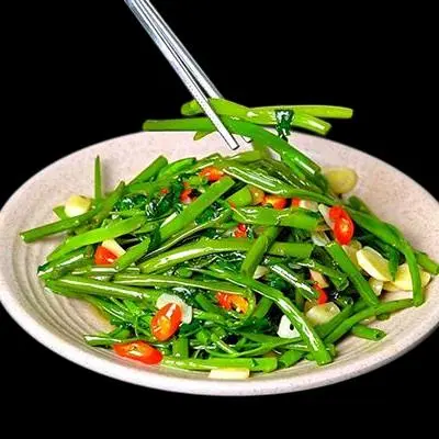 Hình ảnh Rau muống xào tỏi ớt