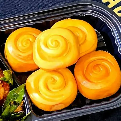 Hình ảnh Bánh bao - thịt xiên nướng