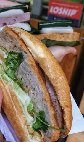 Hình ảnh Bánh mì Chả Chiên Hà Nội