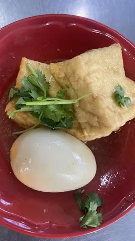 Hình ảnh Cơm đậu hủ kho trứng 