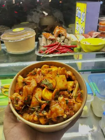 Hình ảnh chân gà sốt thái mix trứng non size NHỎ