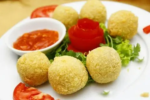 Hình ảnh Khoai Môn Lệ Phố