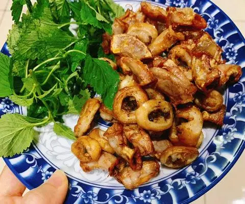 Hình ảnh lòng heo nướng 