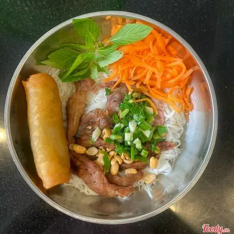 Hình ảnh Bún thịt nướng + chả giò