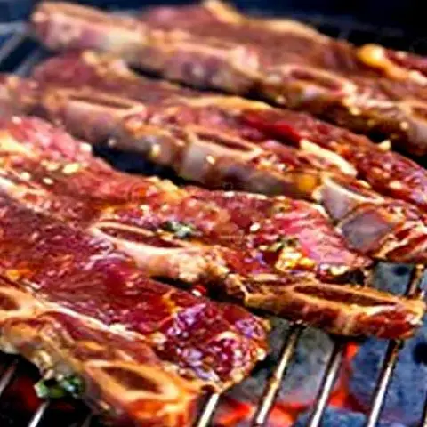 Hình ảnh Sườn bê nướng