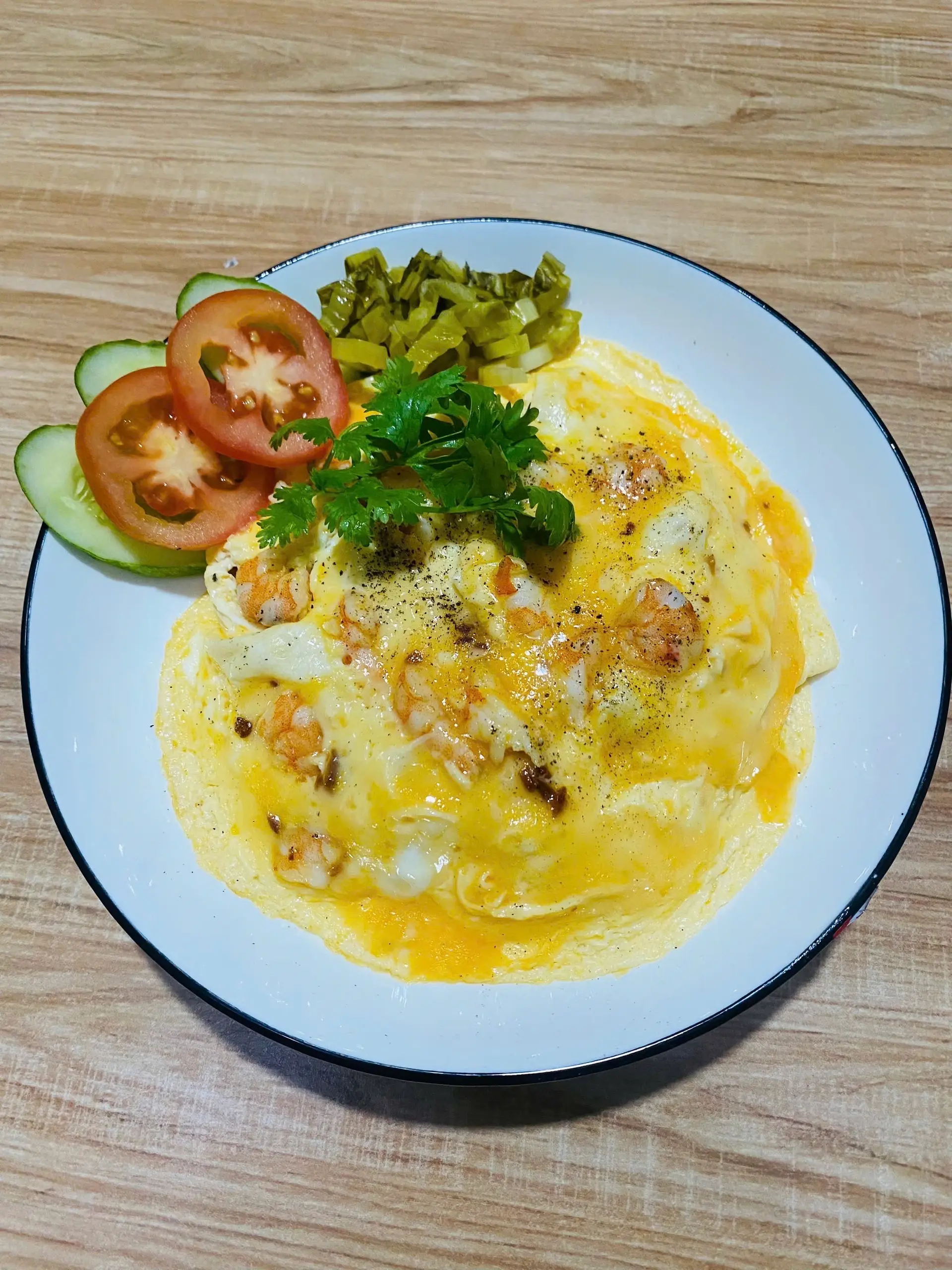 Hình ảnh Cơm tôm phủ trứng