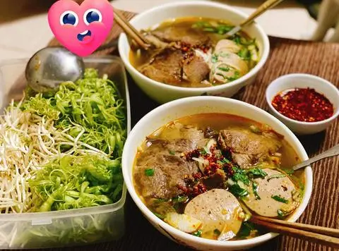 Hình ảnh Tô lớn thêm - nạm chả