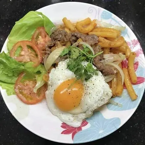 Hình ảnh Nui xào bò - trứng