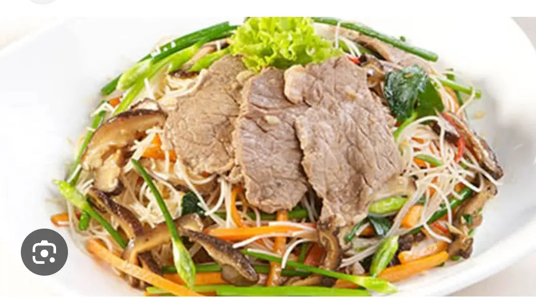 Hình ảnh Bún gạo xào bò