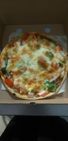 Hình ảnh Pizza hải sản ,phomai  size 24 (3 người)