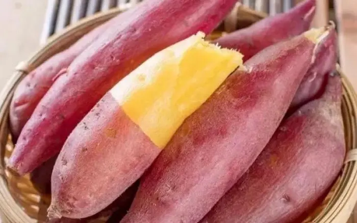 Hình ảnh Khoai lang Nhật hấp nửa kg