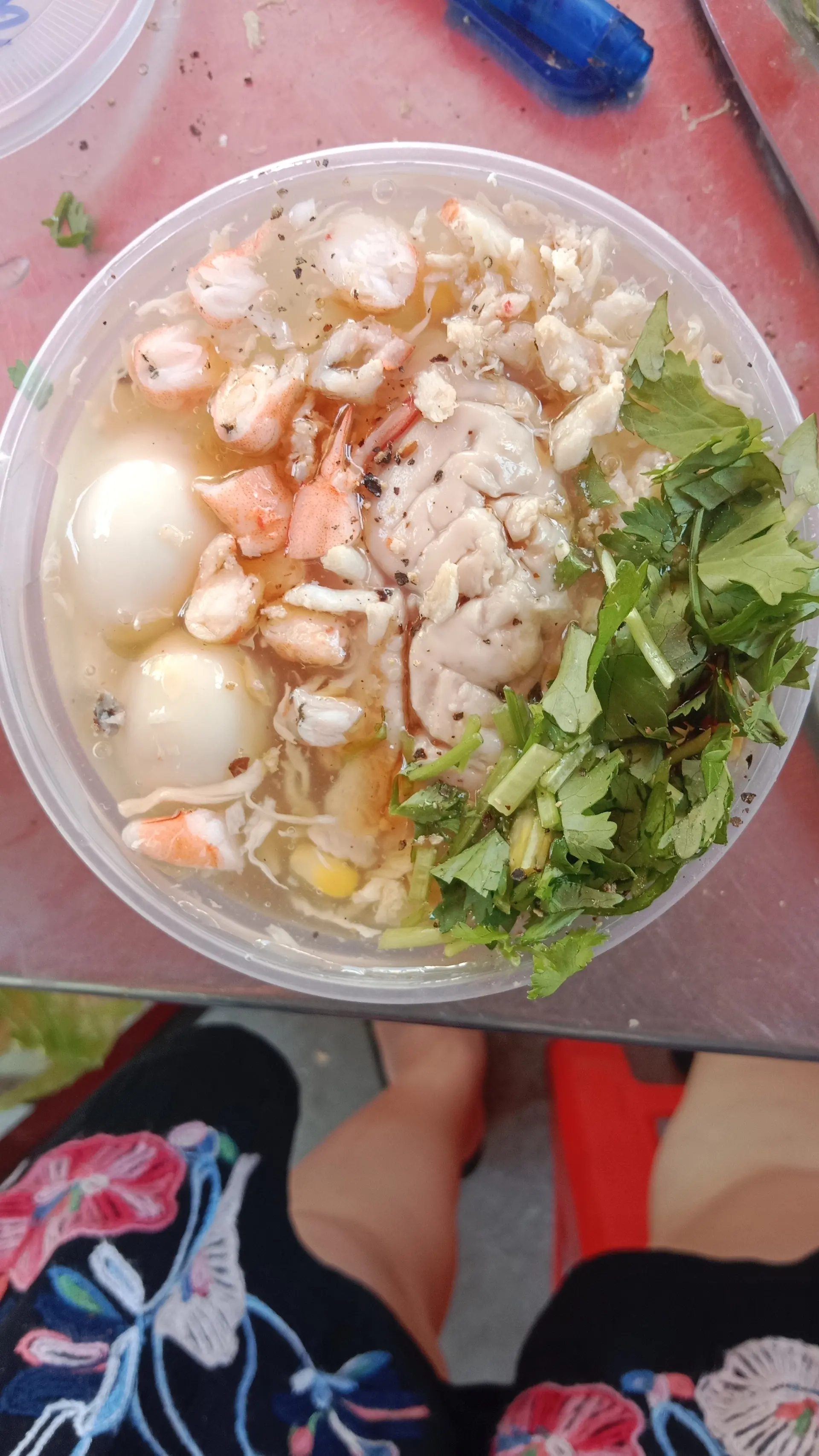 Hình ảnh Súp Cua Tôm óc heo nữa bộ óc ,thịt cua tươi màu trắng 