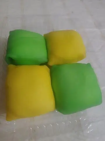 Hình ảnh 4 cái bánh crepe sầu riêng