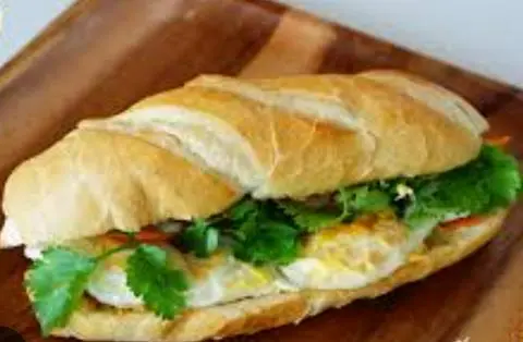 Hình ảnh Bánh mì ốp la 2 trứng