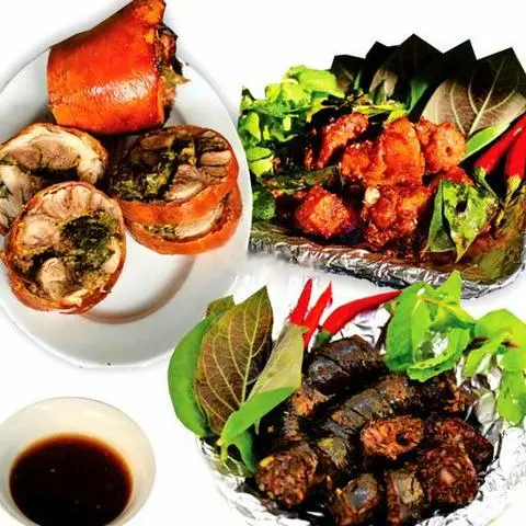 Hình ảnh Combo bắp giò - thịt xiên - dồi