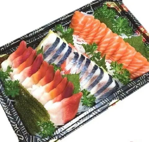 Hình ảnh Combo sashimi 10 cá hồi, 10 cá trích ép trứng, 10 sò đỏ