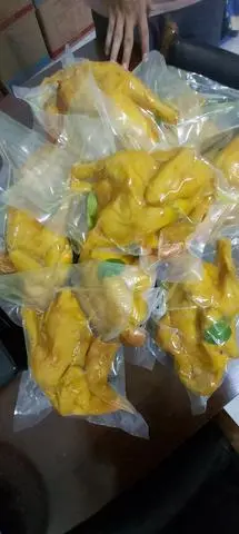 Hình ảnh Gà ủ muối nguyên con