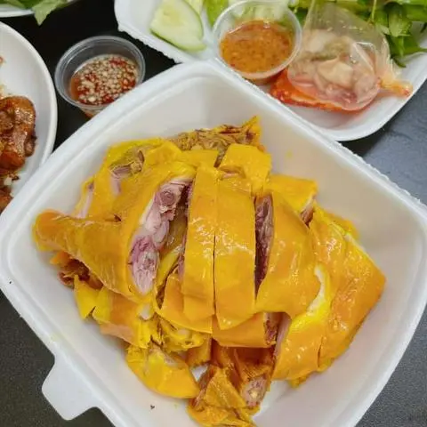 Hình ảnh COMBO 1 GÀ Ủ MUỐI tặng 10 BÁNH BAO CHIÊN KHÔNG NHÂN kèm 2 chai pepsi 
