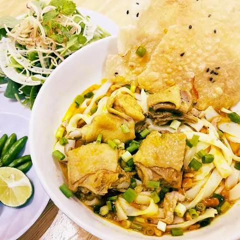Hình ảnh MÌ QUẢNG GÀ TA