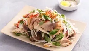 Hình ảnh Gà xé rau răm hành Tây 1 người+cơm 