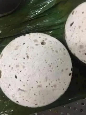 Hình ảnh Chả lụa lá chuối nóng 500g