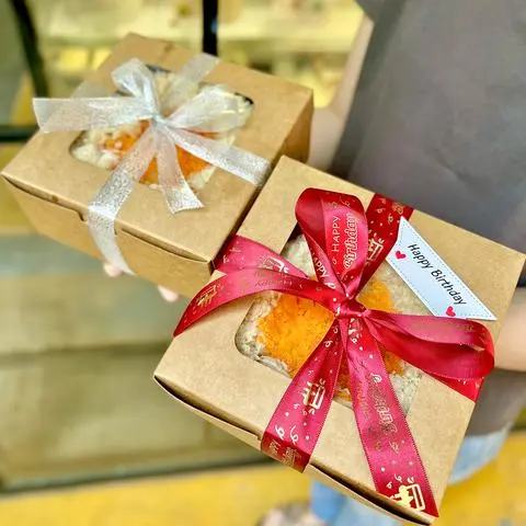 Hình ảnh Bông lan trứng muối tròn 16cm