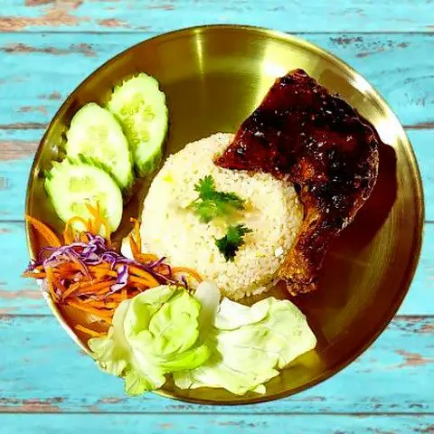 Hình ảnh Cơm Gà Da Giòn Sốt Tiêu Đen - Nhỏ
