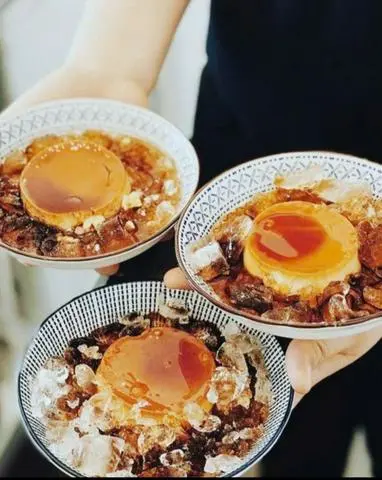 Hình ảnh Bánh flan cốt dừa (2 bánh flan, có đá)