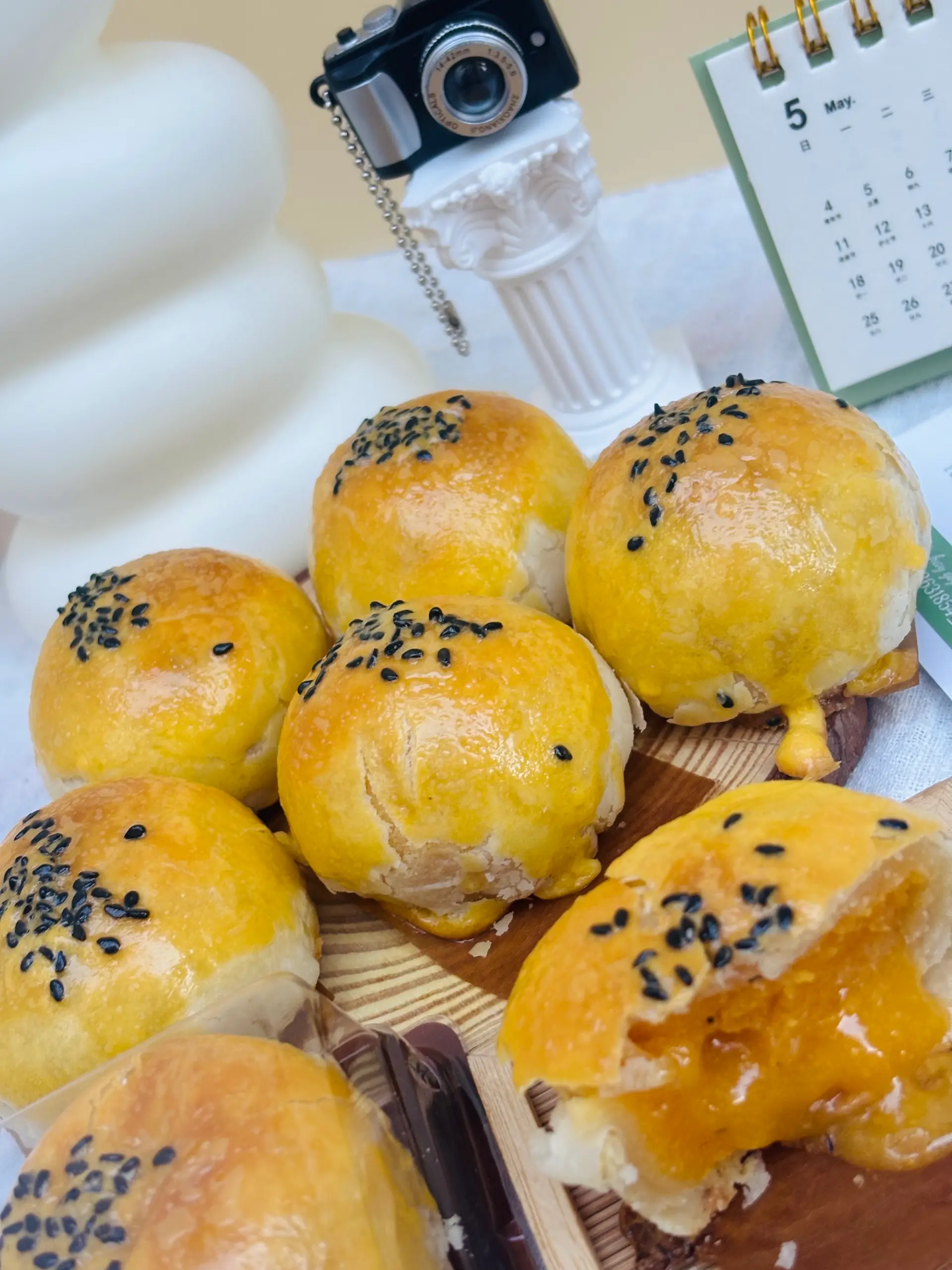 Hình ảnh Ngàn lớp trứng muối
