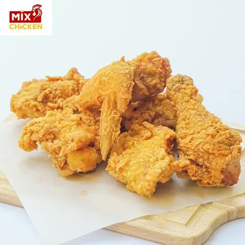 Hình ảnh Nửa con gà kèm hộp sốt cay +Coca