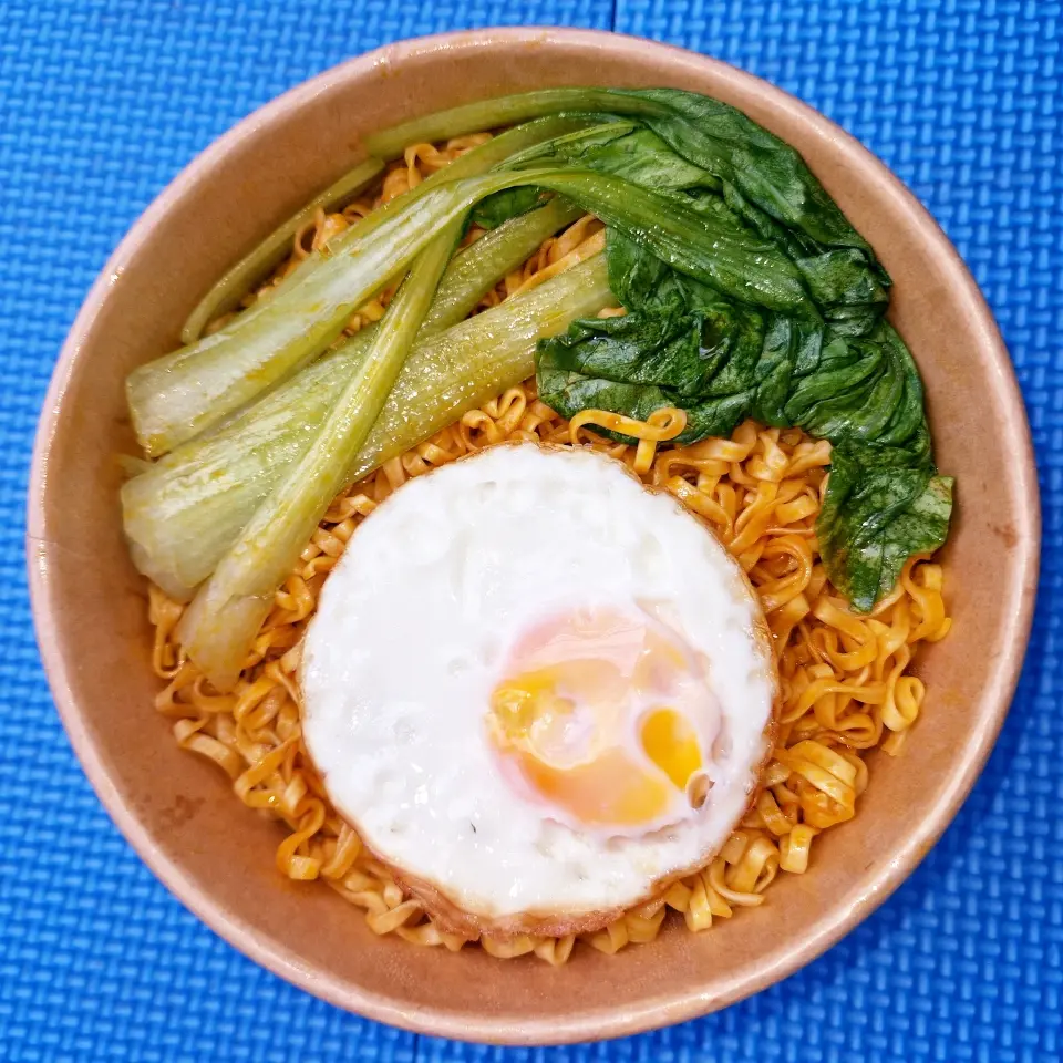 Hình ảnh Mì Trộn Trứng Ốp La