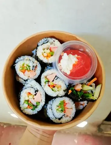Hình ảnh Kimbap Xúc xích