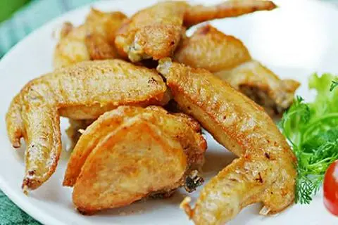 Hình ảnh Cơm Gà Chiên Bơ