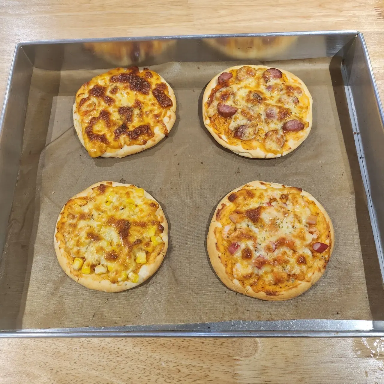 Hình ảnh PIZZA XÚC XÍCH XÔNG KHÓI