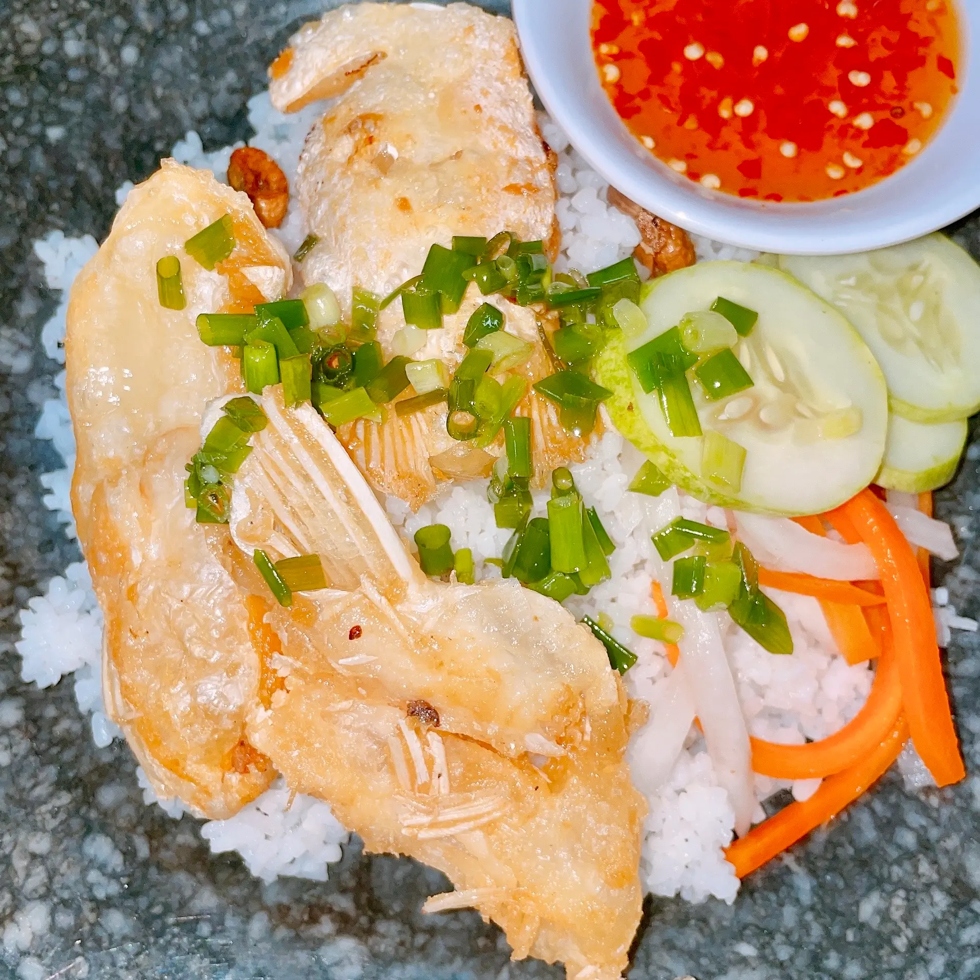 Hình ảnh Cơm ức mỡ khô dứa