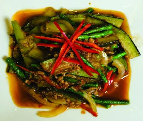 Hình ảnh Cà tím xào thịt ớt sambal