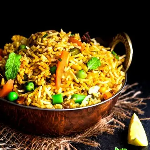Hình ảnh Vegetable Briyani ( Rau củ xào với cơm Nị Ấn Độ)