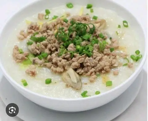 Hình ảnh Cháo thịt băm nấm - nước chanh tươi