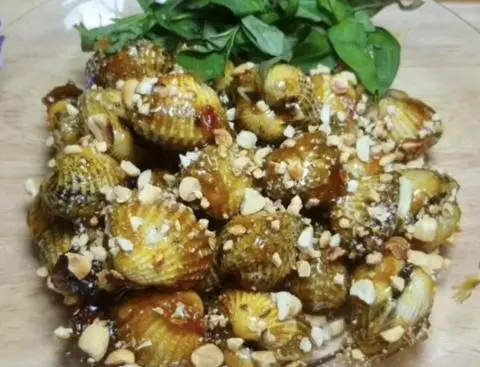 Hình ảnh Sò huyết xào me 